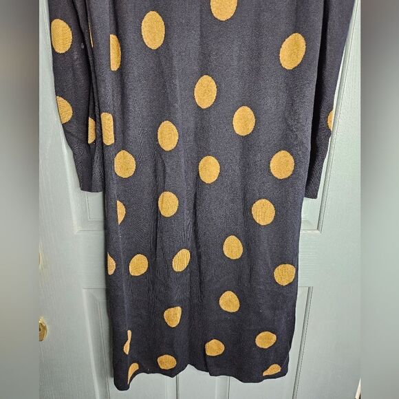 Who what wear, tan and black sweater dress, blouses puffer sleeves, size large - Picture 3 of 5